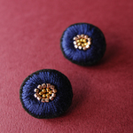＜Stella～遊び好きの星～＞刺繍ピアス◎ディープネイビー◎2way★ロングポスト/アレルギー対応変更可能 