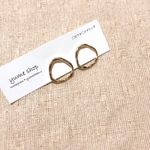 ゴールドシンプルリングピアス 変形