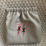 イニシャル刺繍バネポーチ