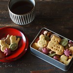 「ねこたちのふきよせ♪秋のクッキー缶」（Ｓ）