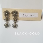 Tatting race＊小花３輪のピアス 