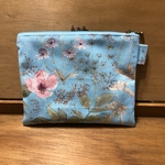 リバティ　HAGIREポーチ　イルマ　スカイブルー