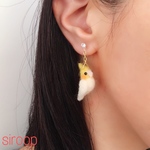 羊毛ﾌｪﾙﾄのオカメインコさんイヤリング/ピアス