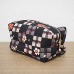 SALE　キャラメルポーチ　～黒ブロック～