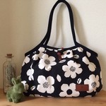【chi様オーダー品】グラニーバッグ＊北欧調大花♡ホワイト