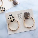 ふぞろいダルメシアン柄×モカ ピアス/イヤリング