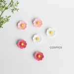 コスモスの花のピアス