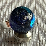 淡いブルーの宇宙 ガラスリング