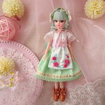 ラズベリーのチロルワンピ＊ミントグリーン＊リカちゃん ブライス