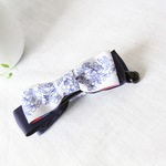 線画風青い花のリボンバナナクリップ