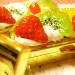 *限定再販*ピルケース(生クリーム×フルーツ)A