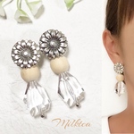 シルバーフラワー&クリア×ウッドピアス