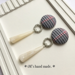 大ぶりグレンチェック＊アイボリーマーブル＊イヤリング/ピアス