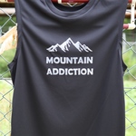    山中毒 mountain addictionノースリーブ