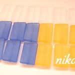 すりガラス風ビーズパーツ✿3色18個