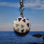 【送料無料】子宝祈願 貝守り ミニ(和柄・ホワイト・パープル・トライアングル・根付タイプ)