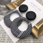 《特集掲載》glen check＊fake leather大ぶり ピアス/イヤリング