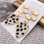 新作＊leopard print white heart  ピアス/イヤリング