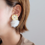 【再入荷・２点のみ】【 chimie vintage-884 】（ベージュ）ミンクファーとヴィンテージボタンイヤリング・ピアス