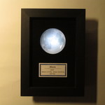月の標本　ランプ　黒額（白/青色光）　G003WB