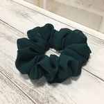 シフォン生地で作ったシュシュ（ダークグリーン）