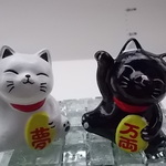 まねきねこ王国の（　シロとクロ　）on-ly one !handmade