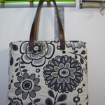 USA生地　大きな花柄ショルダートートバッグ