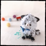 ファーで編んだチビ猫ちゃん＊白黒