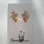 専用ページ　スワロフスキー　グルーデコ　ダブルフラワーピアス