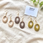 𓐍くすみカラー𓐍ピアス/イヤリング  ココアブラウン ミルクティーベージュ マスタード ぶら下がり 大ぶり オータム 秋 淡色　シンプル　プチプラ