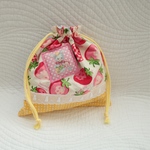 * ラプセニ *　大きな苺とうさぎちゃん♪巾着　№１２　♡世界にひとつ♡