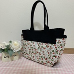 【Ichiho様専用】小さないちご柄トートバッグM