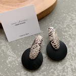 パイソンピアス＊ヘビ柄ピアス＊ウッドピアス
