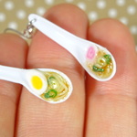 ミニレンゲのラーメンピアス