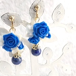 青薔薇ブーケとラピスラズリのイヤリングングＮｏ．8
