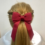 赤の揺れるヘアリボン ポニーフック メッシュ 赤っぽいボルドー