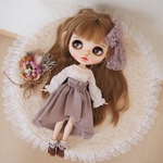 ブライス♡アイシードール♡ホワイトキャンディスリーブブラウス❀あずきクリームヘムスカート