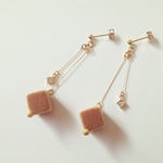 キャメルフロッキーピアス＊キュービック