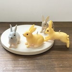 4種セット・うさぎのミニチュアチャーム・お座りウサギとぴょんぴょん兎・樹脂チャーム／型番66－ＡＢＣＤ