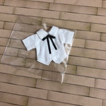 黒リボンタイシャツ