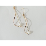 ✴︎送料無料✴︎ pearl earrings