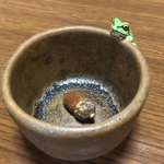 蛙のぐい呑秋シリーズ(どんぐり)