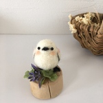 切り株でひと休み♡羊毛フェルトシマエナガ足つき