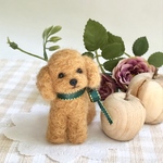 羊毛フェルトの小さなもこもこプードルちゃん ドールのお散歩用にも
