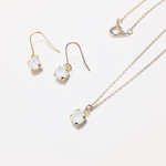 ホワイトオパールネックレス&ピアス