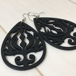 木で出来たピアス  しずく 黒★イヤリングへの交換可能
