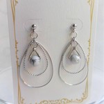 *******Ｙ様ご予約品********　天然石ハウライトと2連ドロップフープのピアス