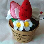 フェルトカップケーキ🎂の小物入れ＆ピンクッション🎀(チョコケーキバージョン)