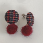 再販  秋色チェックとファーのチタンピアス