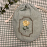 バラ刺繍の丸巾着